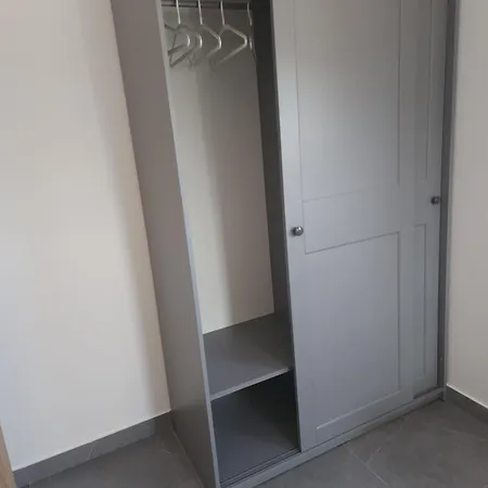 Riva Srebrno Jezero דירה