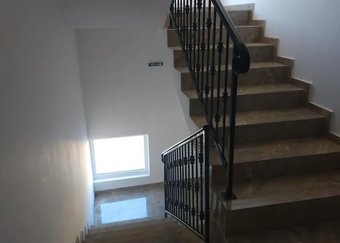 Riva Srebrno Jezero *