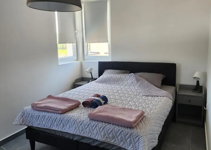 Riva Srebrno Jezero Veliko Gradište